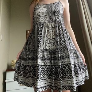 Honeylee black & white patterned sundress